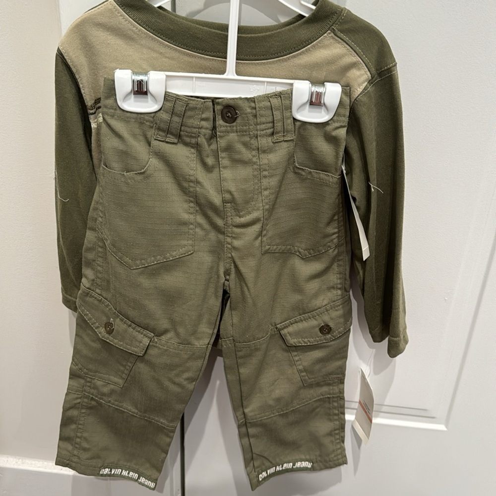 Boys Calvin Klein Outfit 3 pieces set - Picture 3 of 4